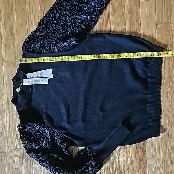 Nanette Lepore Long Sleeve Black Sweater Women's Size Small NWT - Picture 10 of 13